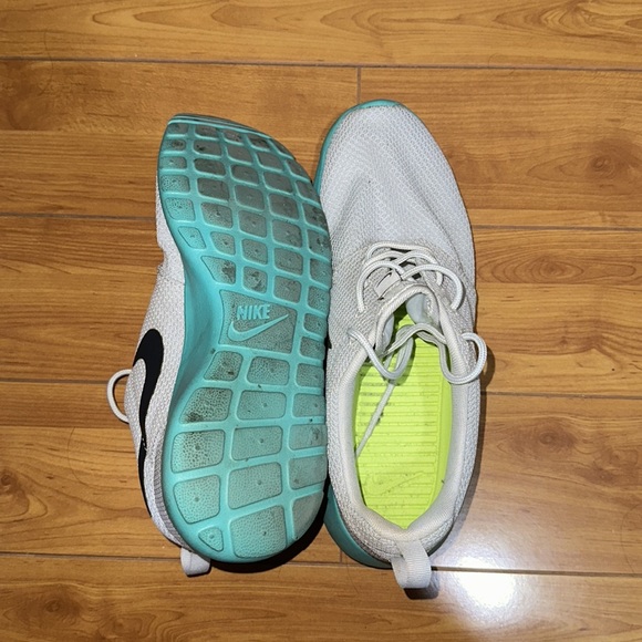 Nike Roshe Run Calypso size 8 - Picture 4 of 4